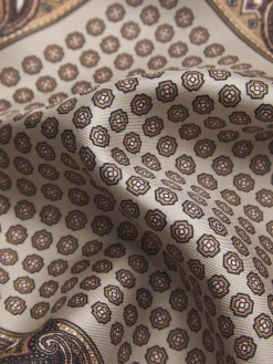 Fashion Brioni and pink silk pocket square Beige