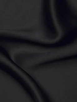 Outlet Brioni Essential silk pocket square Black